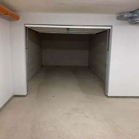 New York: A Spacious Modern With Parking *