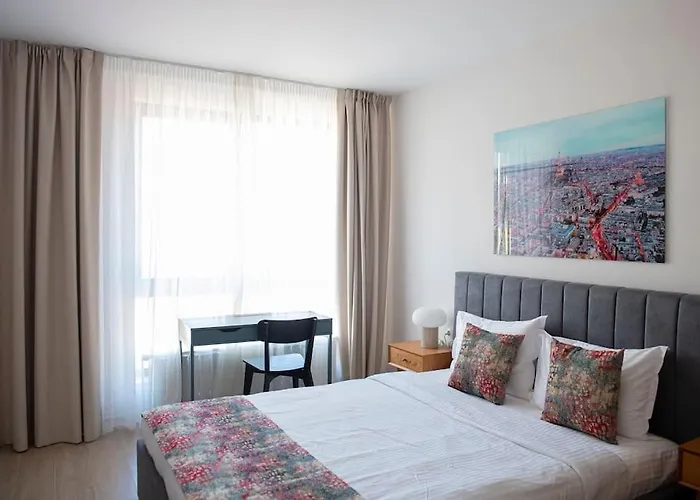 Daire New York: A Spacious Modern With Parking