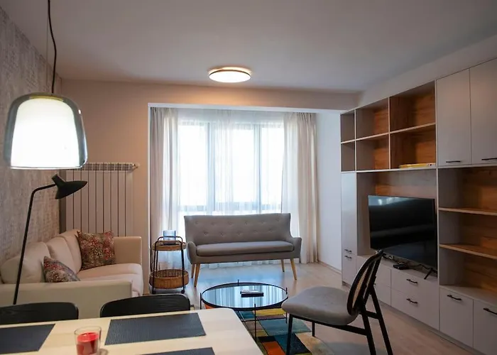 New York: A Spacious Modern With Parking * Sofya