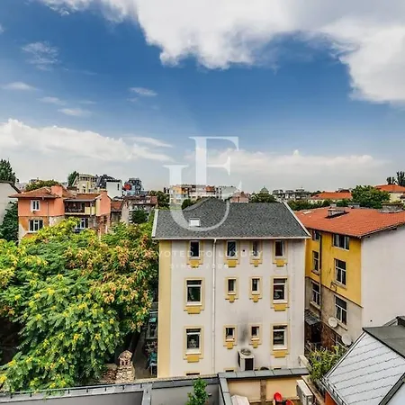 New York: A Spacious Modern With Parking صوفيا